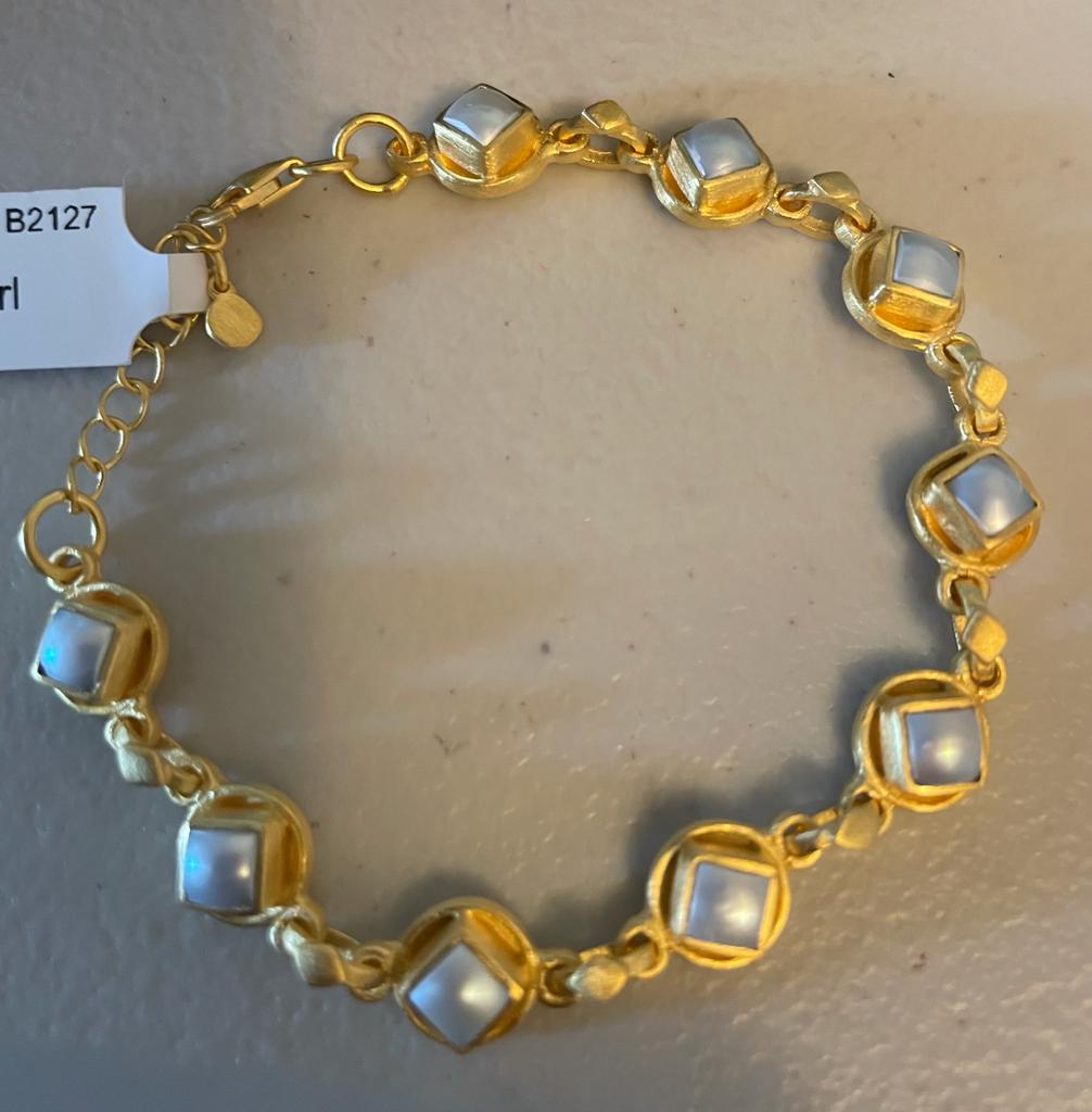 Pearl Strand Bracelet