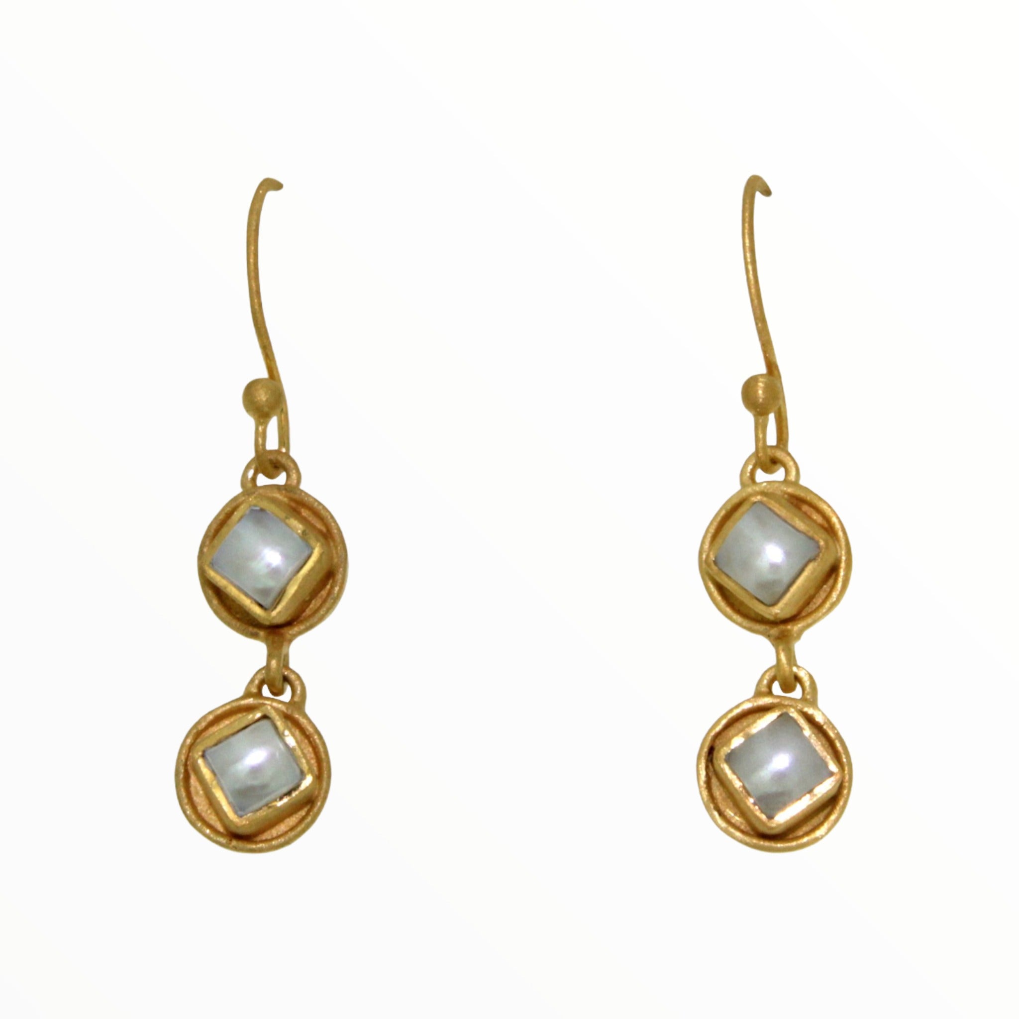 White Pearl two Tier embedded setting. French hook