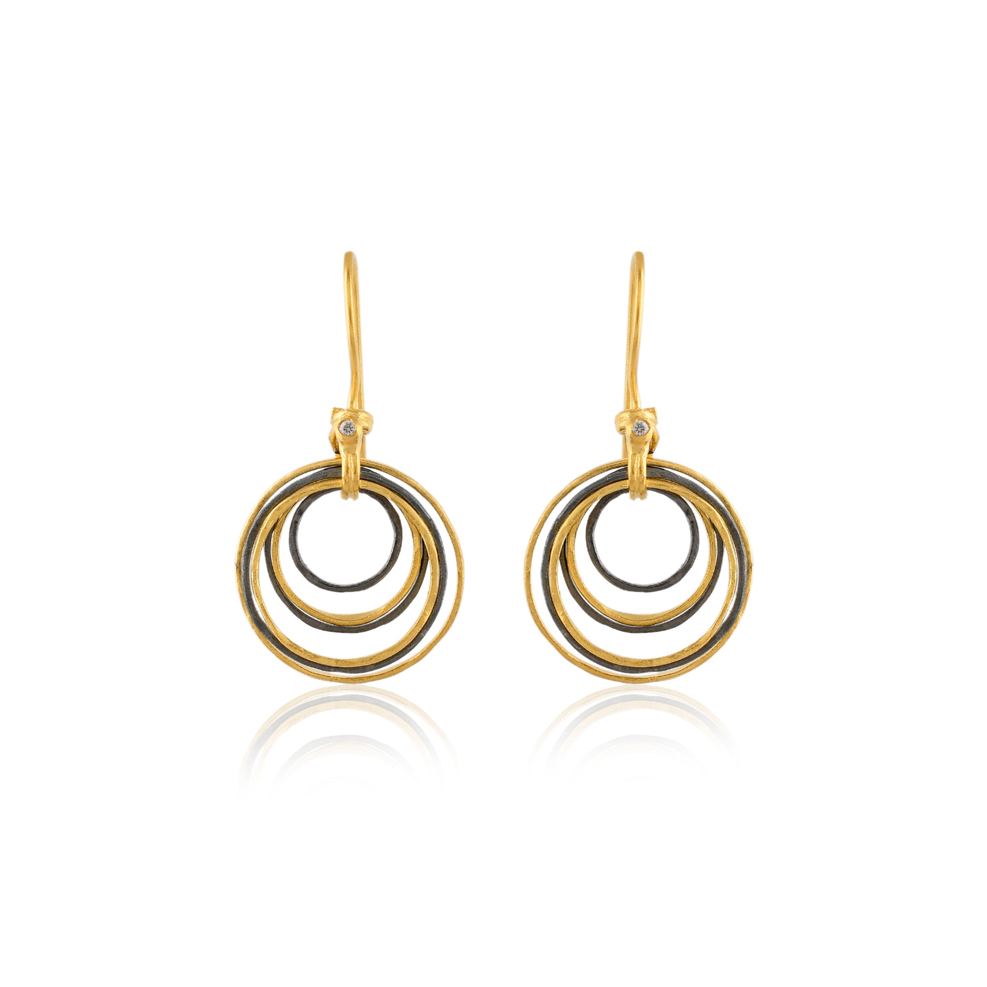 Silver Gold alternate in 6 circles