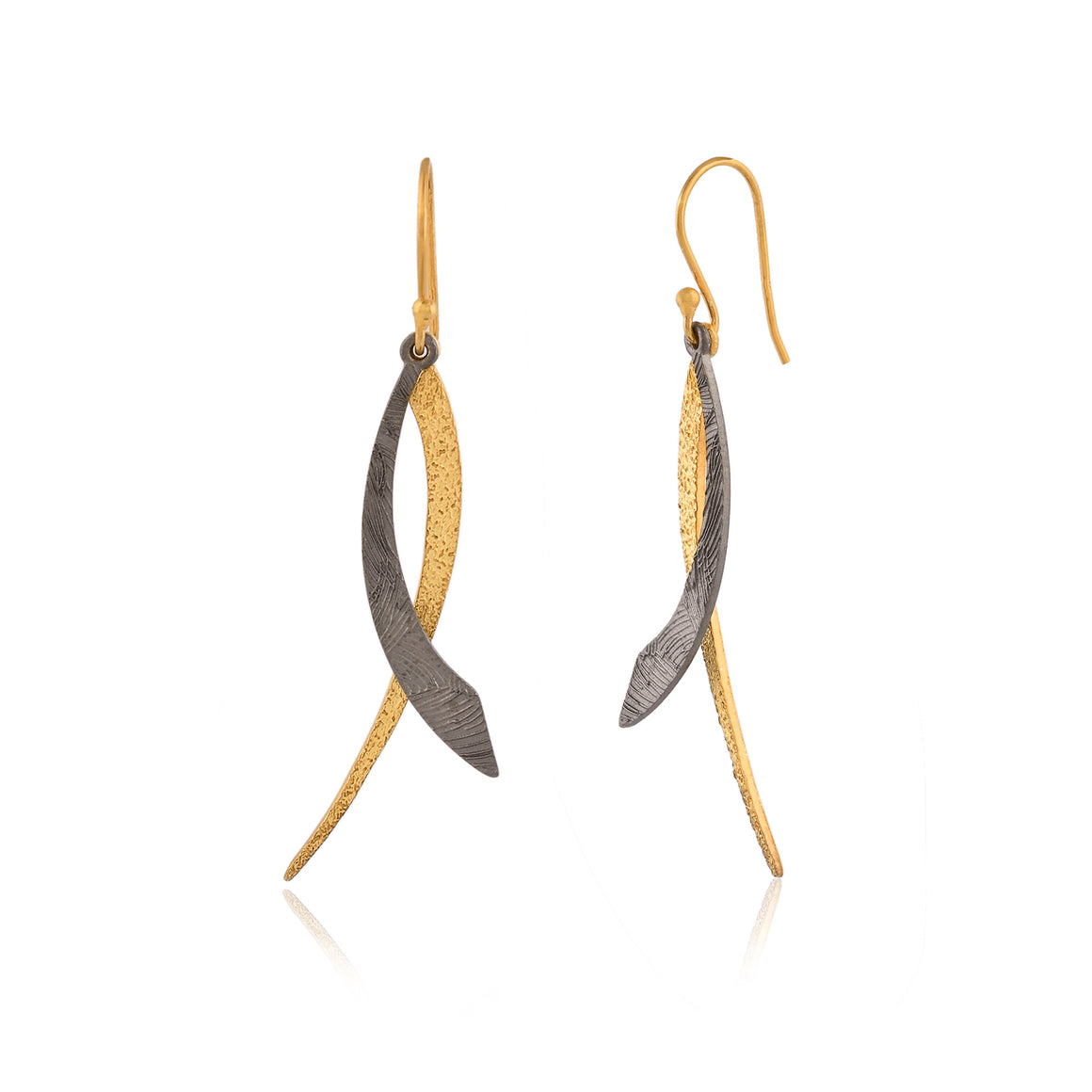Midnight Contrast – Gold & Black Earrings